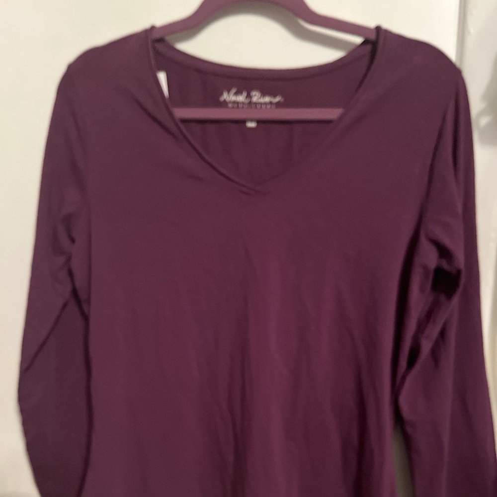 NWT NORTH RIVER OUTFITTERS PLUM LONG SLEEVE TOP SZ M